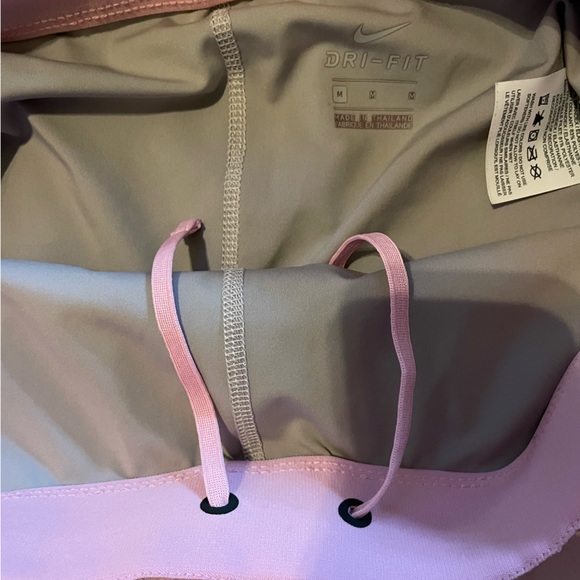 Women’s Nike Dri-Fit Running Shorts Blush Pink Size Med liner has Pockets - Picture 4 of 5